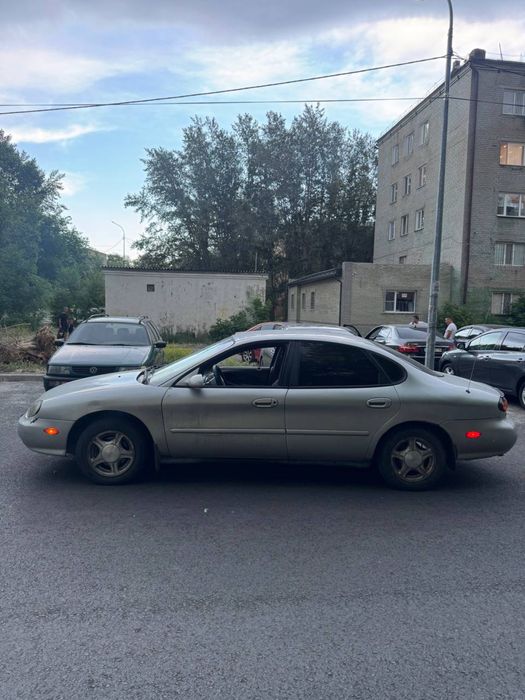 Ford taurus 1999