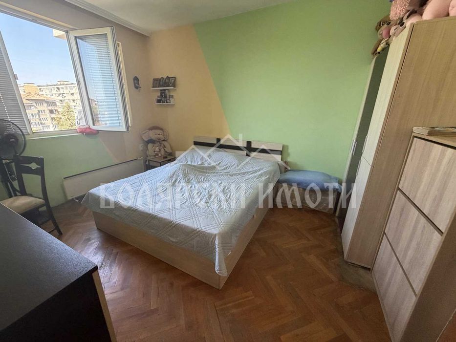 Продава се Четиристаен апартамент в Велико Търново, Център - 115 кв.м за 1261 €/кв.м - Снимка #4
