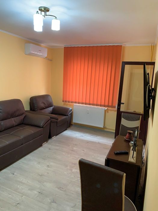 Vanzare apartament 2 camere zona Republicii