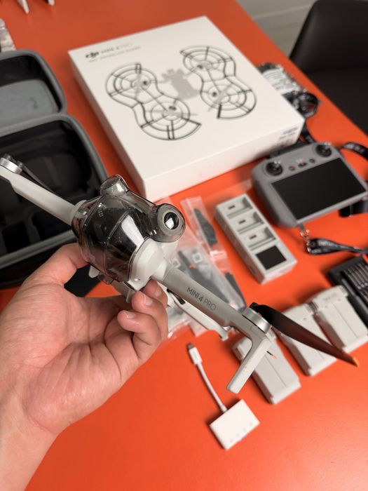 Дрон DJl Mini 4 Pro самая полная комплектация