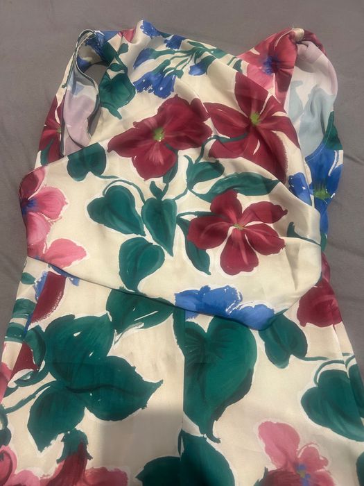 Zara Сатенени гащеризони