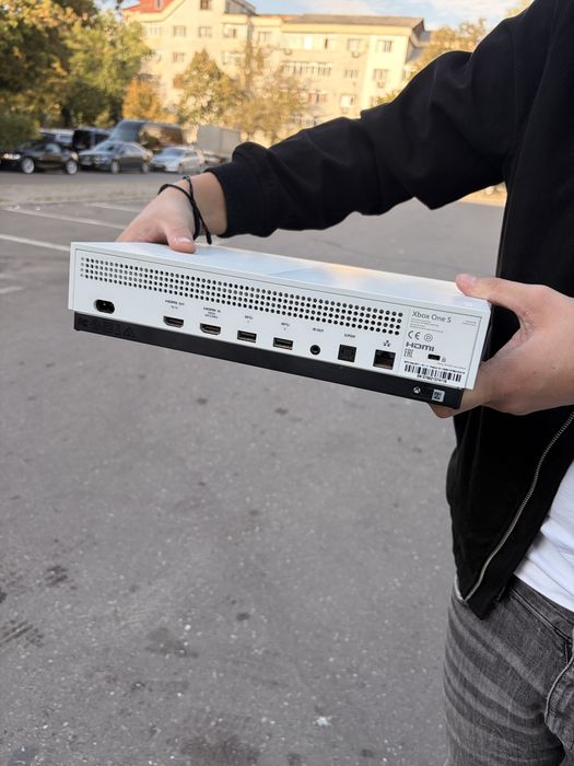 Xbox one S 1TB , jocuri