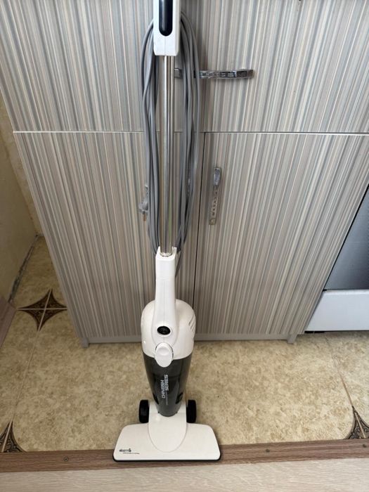 Вертикальный вылесос