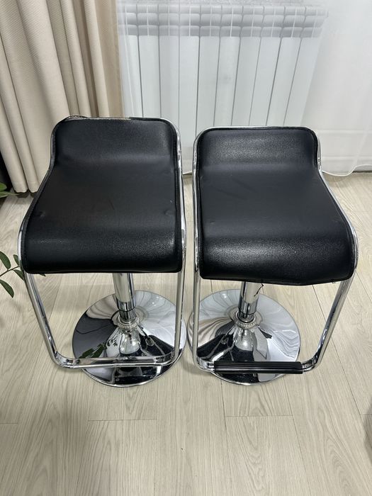 Продам барные стулья 2 шт