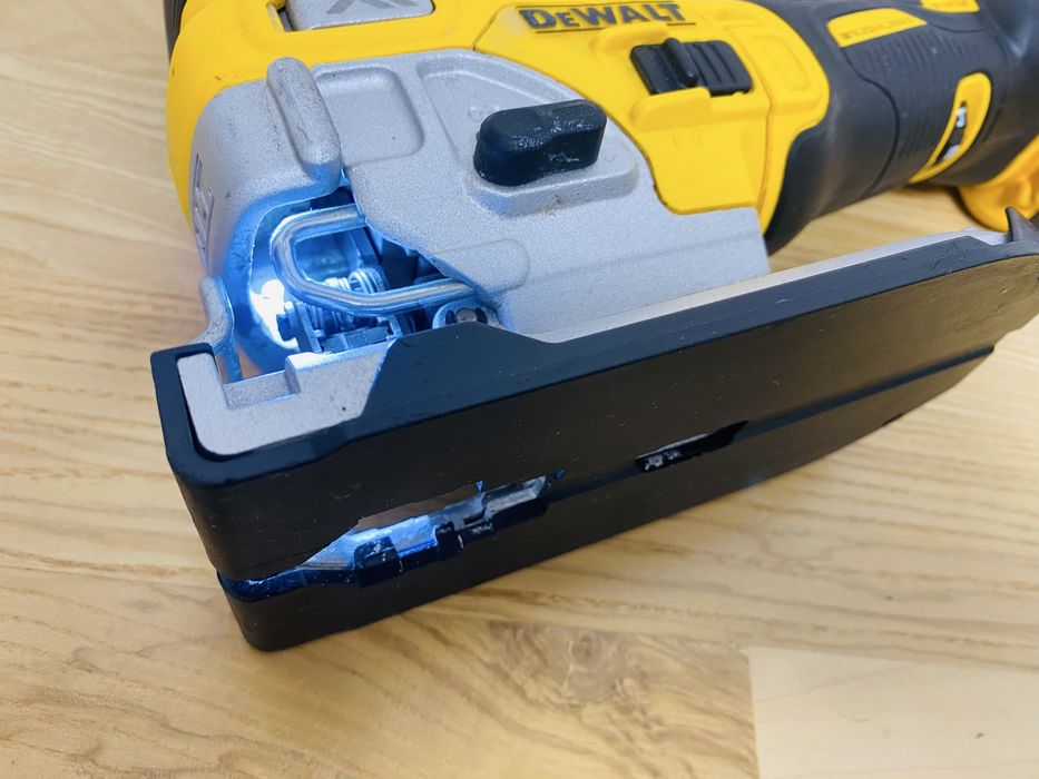 Dewalt pendular DCS 335