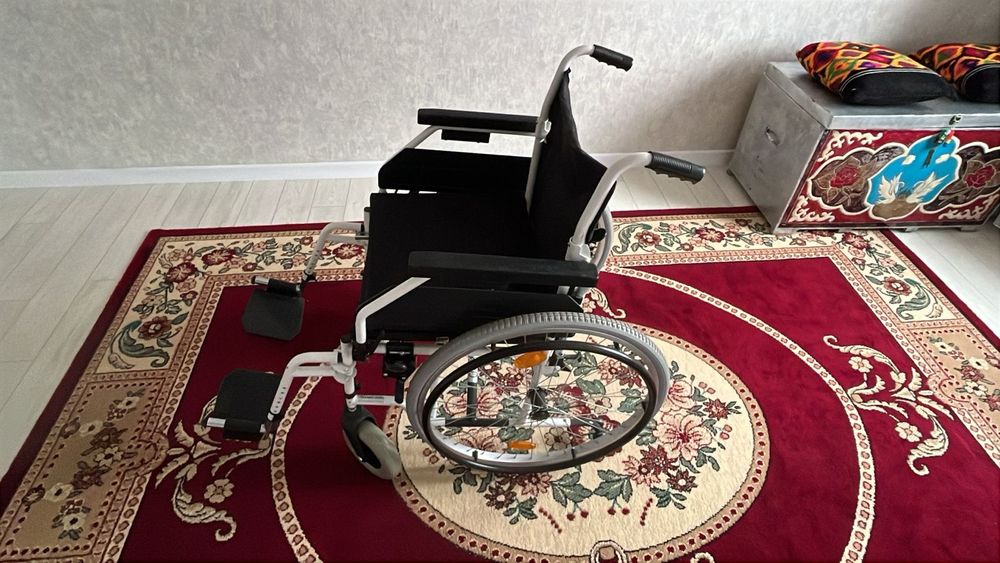 Инвалидная коляска