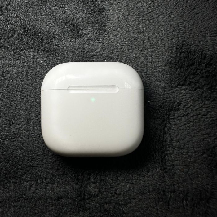 AirPods 4 • Sigilate