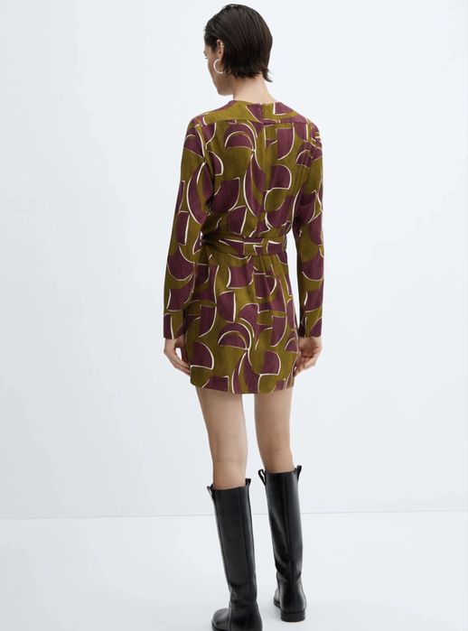 РОКЛЯ С ПРЕХЛУПВАНЕ mango с етикет