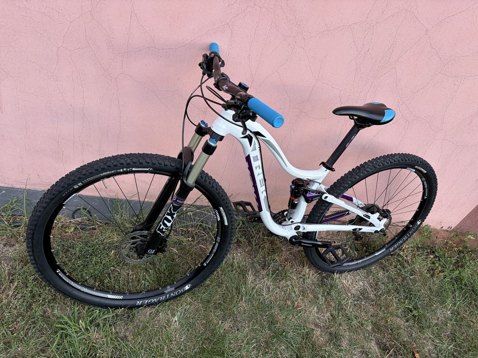 Bicicleta MTB TREK Full Fox 29