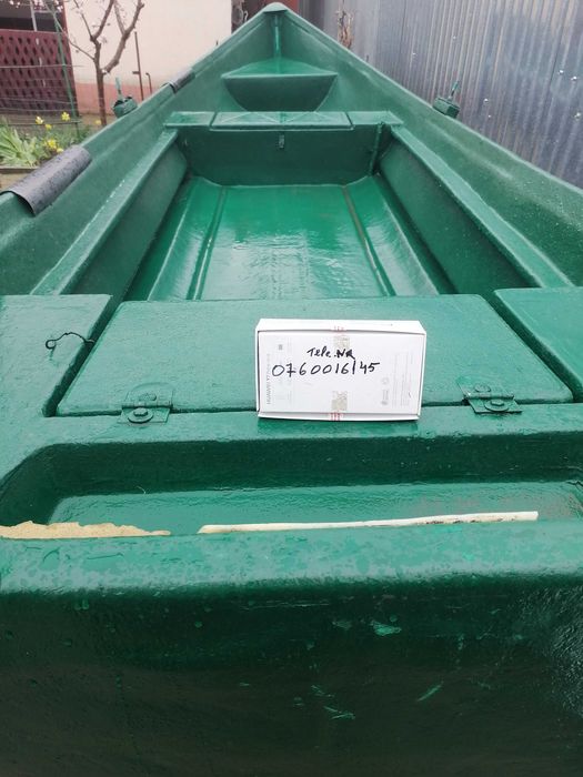 Barcă de fibră pescărească