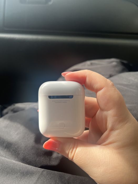 Airpods 2 поколения