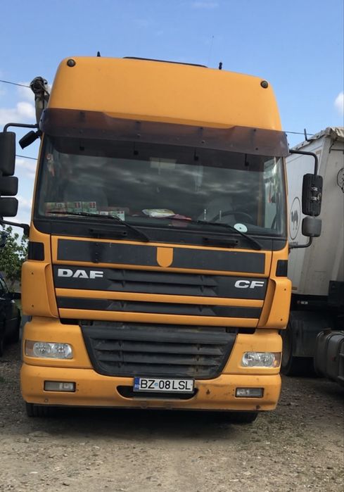 Vand ansamblu cap tractor si semiremorca