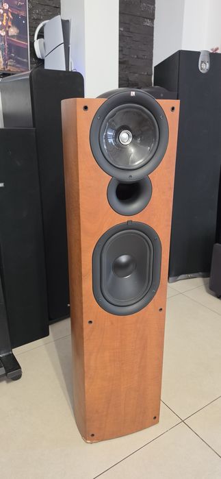 Boxe de podea Kef Q7 englezesti