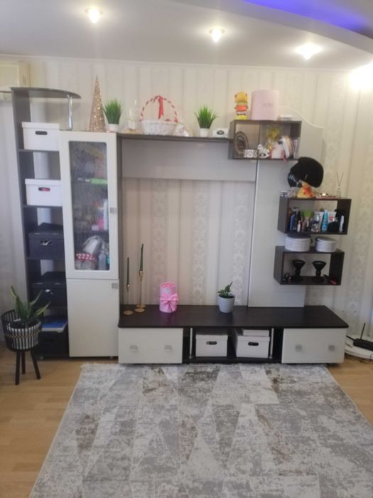 Продам диван с атаманкой, мини стенка, тумба.