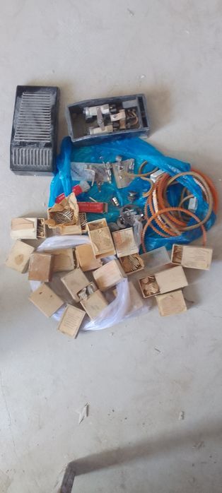 Запчасти  и иглына швейные машинки