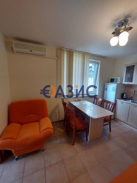 # 33455054 Трехстаен апартамент в Комплекс Краун Форт Клуб, Свети Влас