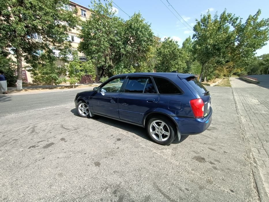 Mazda 323f bj 2003 1.6 AT