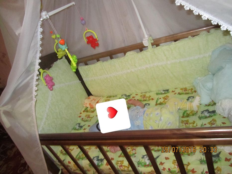 Детская кроватка