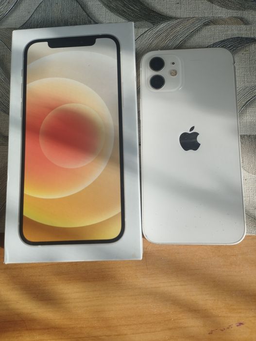 iPhone12 в хорошем состоянии