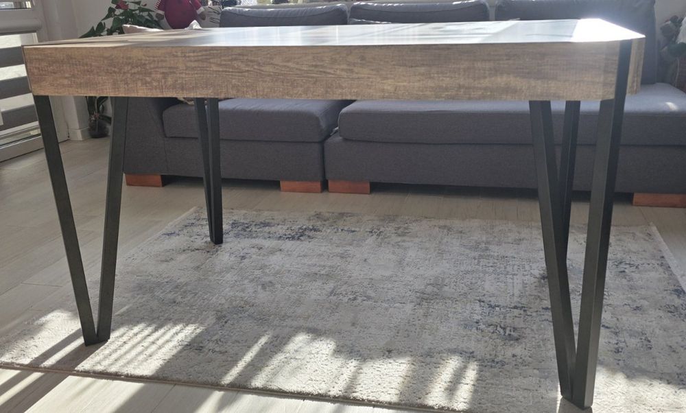 Трапезна маса-неразтегателна