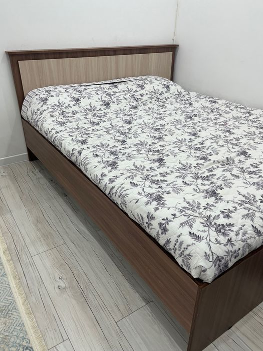 Кровать 160*200 с матрасом