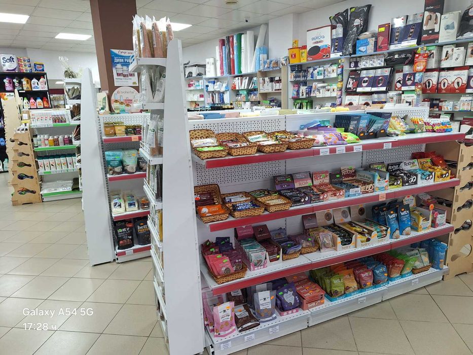 Търговско оборудване за дрогерия, аптека, био магазин, Метални Стелажи