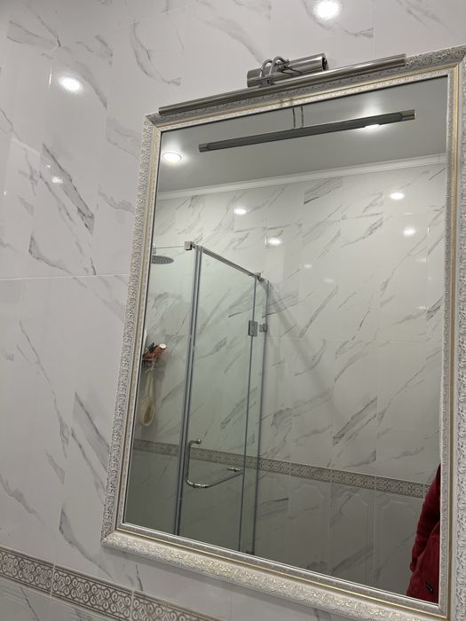 Продам зеркало с подсветкой
