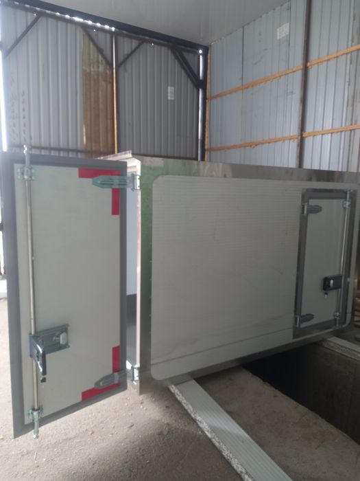 Labo бутка борт фургон.