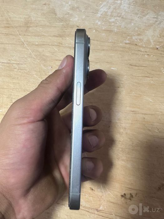 ayfon 15 pro isyal titan
