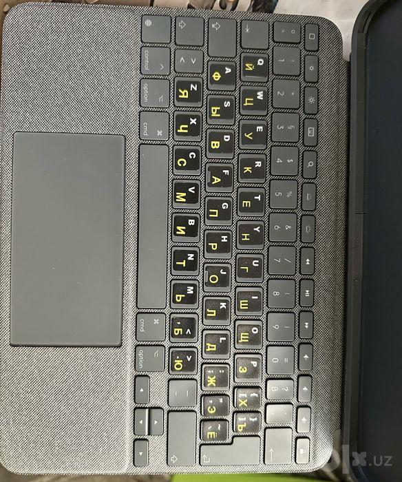 чехол-клавиатура Logitech Combo Touch