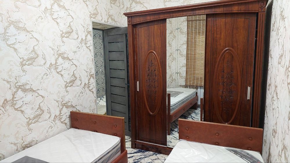 Uy tez sotiladi. Chirchiq sh 1 mkryn