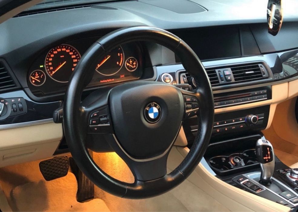 BMW 5 Series 2012 — imagine 5
