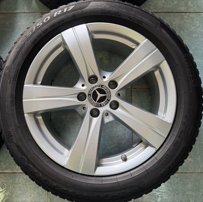 Jante aliaj R17 originale Mercedes C-Class W205 W206 225/50/17 M+S
