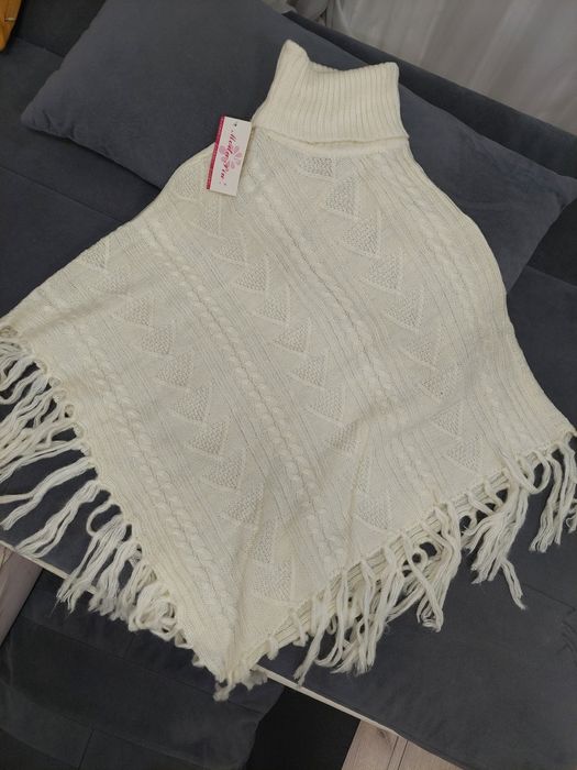 Poncho din mohair