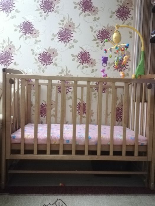 Продаётся детская кроватка