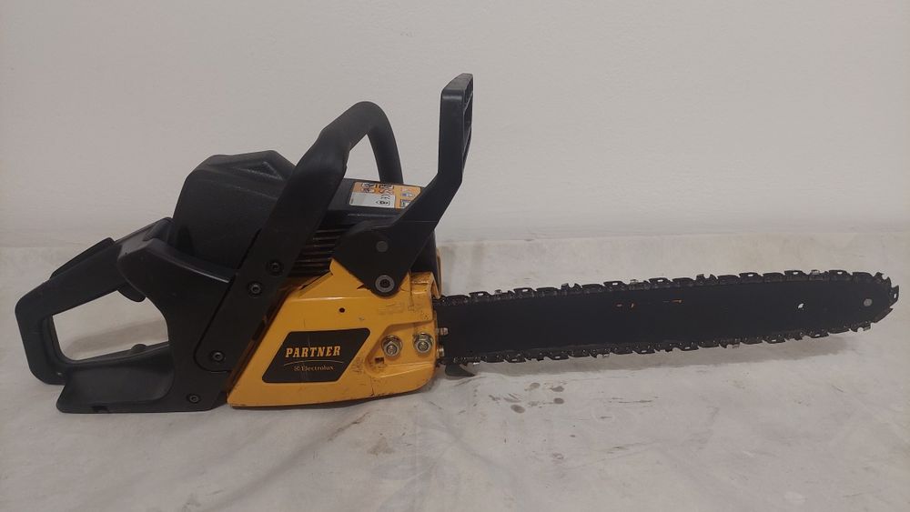 Моторна резачка PARTNER 371