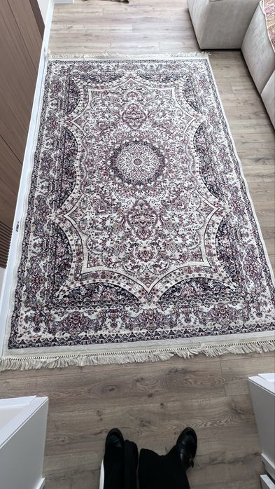 Ковер в хорошем состоянии