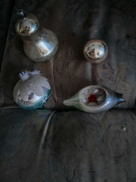 Продам новогодние игрушки.