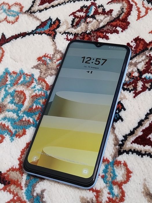 Samsung A13  4/64 sotiladi