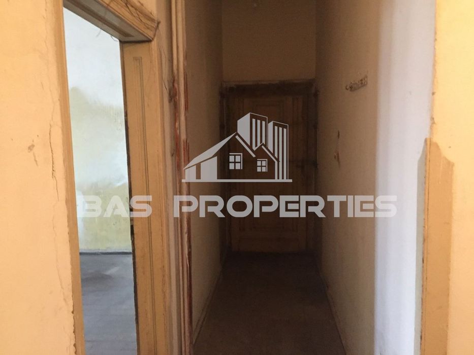 Продава се Тристаен апартамент в София, Център - 88 кв.м за 1217 €/кв.м - Снимка #9