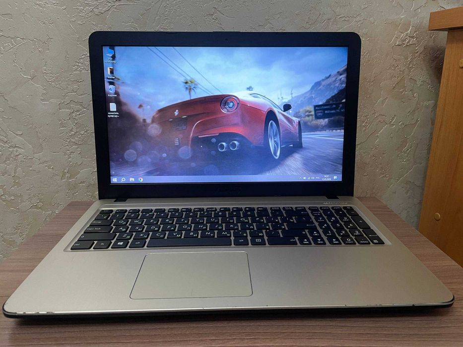 Asus X540 /Core i3-6006/4Gb Ram/120Gb ssd/GeForce 920mx 2gb/