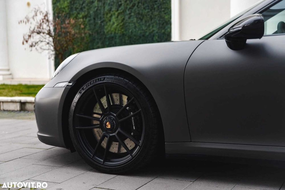 PORSCHE 911 2023 — imagine 5
