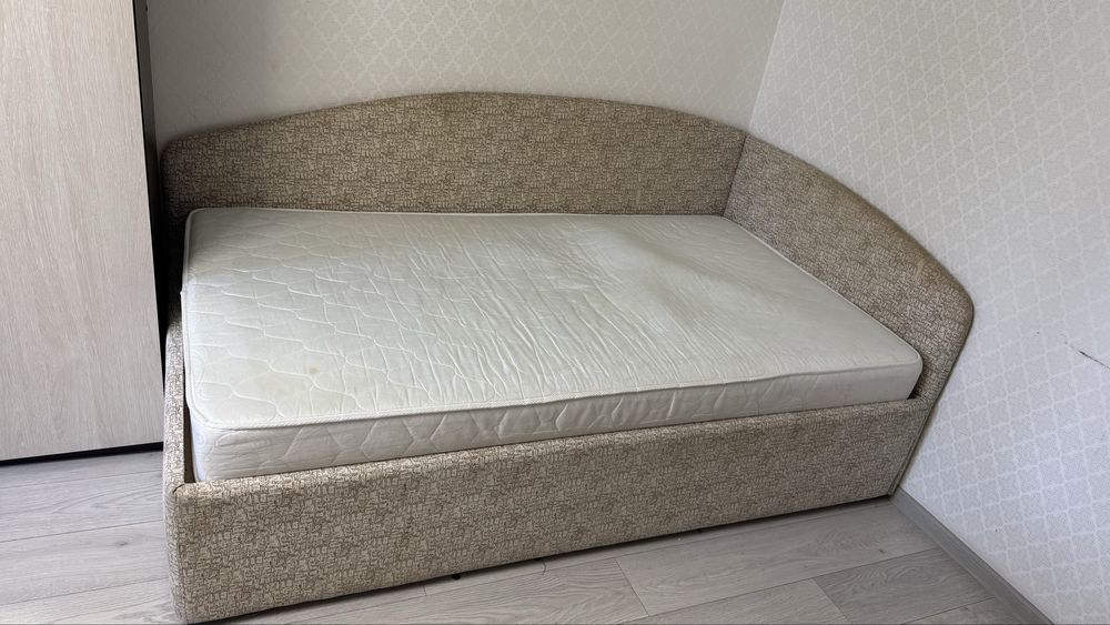 Продаи кровать недорого