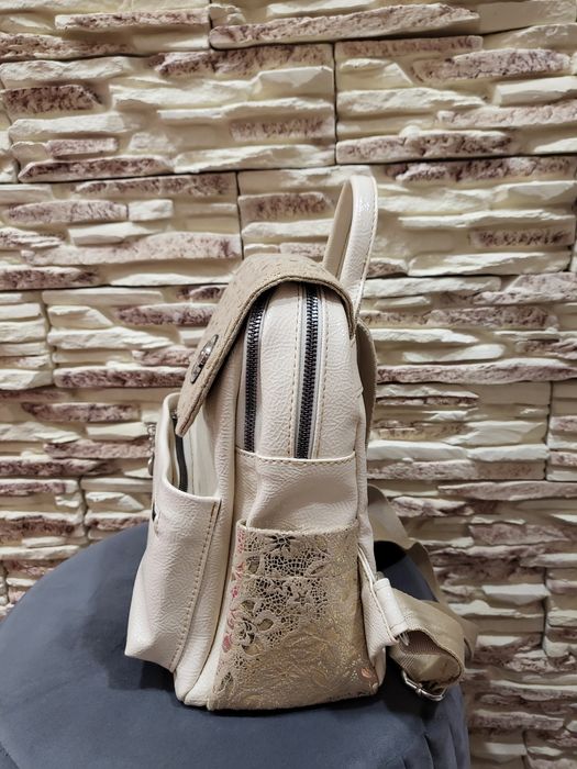 Страхотна Дамска раница