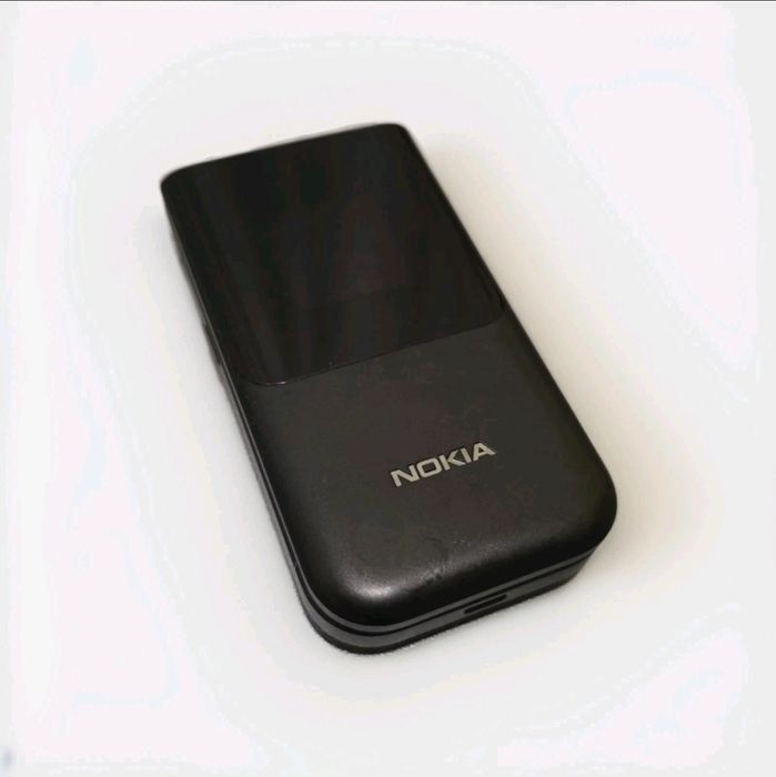 Nokia 2720 Flip *в много добро състояние*