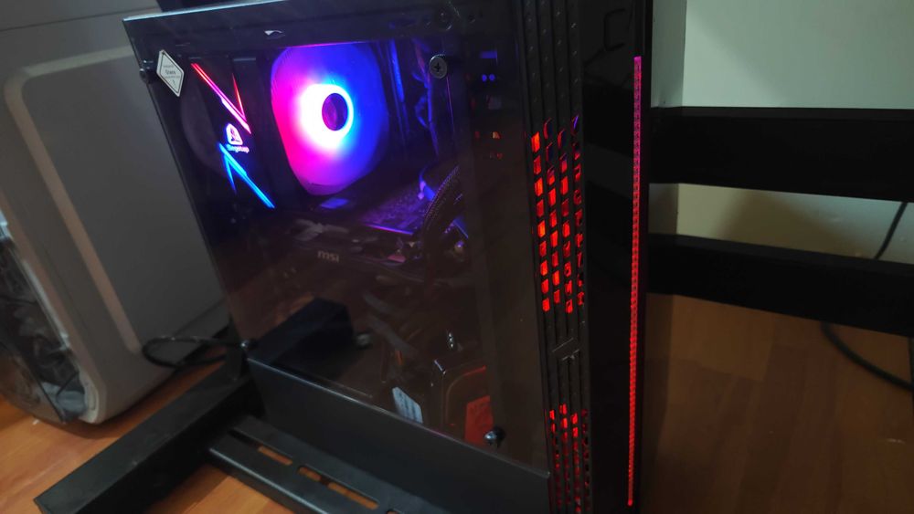 Vând PC xenon e3 1270v3 (peste i7 4770)gtx 960