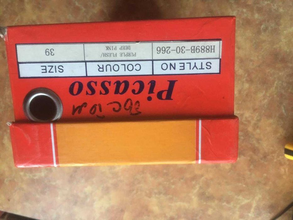 Натуральные кожаные босоножки