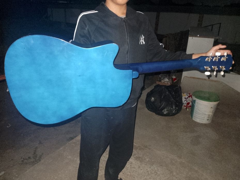 Гитара  акустика