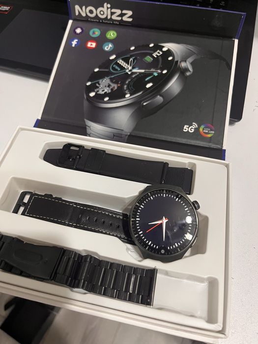 Продам смарт часы с сим картой и камерой