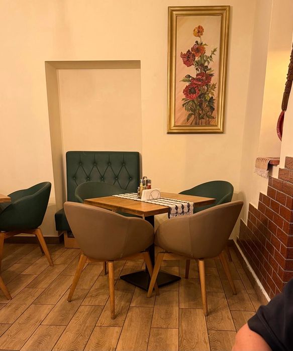 Scaune de restaurant in perfecta stare
